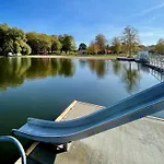 Hébergement de vacances Haus Direkt Am See, 50m Zum Strand, Mit Garten & Kamin