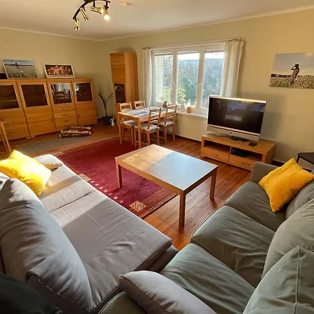 Haus Direkt Am See, 50m Zum Strand, Mit Garten & Kamin Feriehus