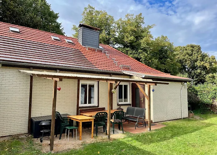 Casa de Férias Haus Direkt Am See, 50m Zum Strand, Mit Garten & Kamin Warin